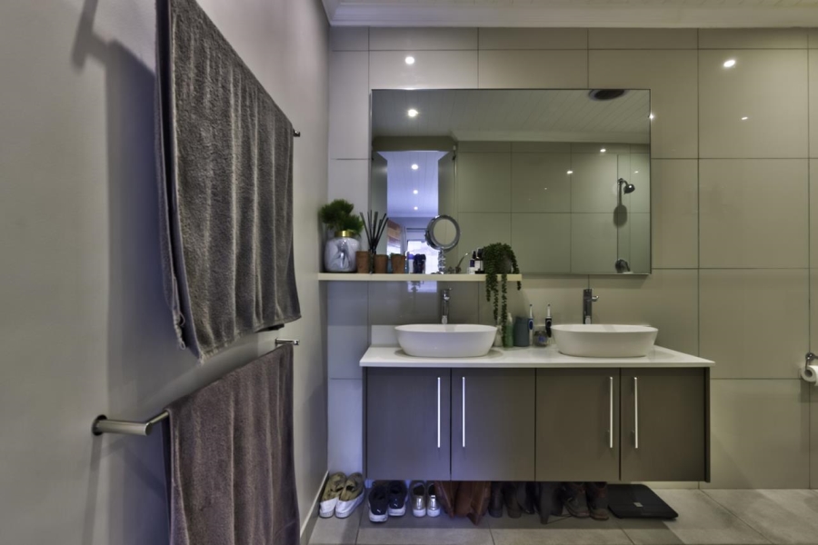 To Let 3 Bedroom Property for Rent in Kenridge Western Cape